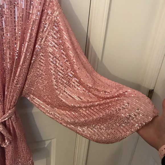 Boutique Pink Sequin Loosely Fitted Cocktail Dress - Picture 8 of 13